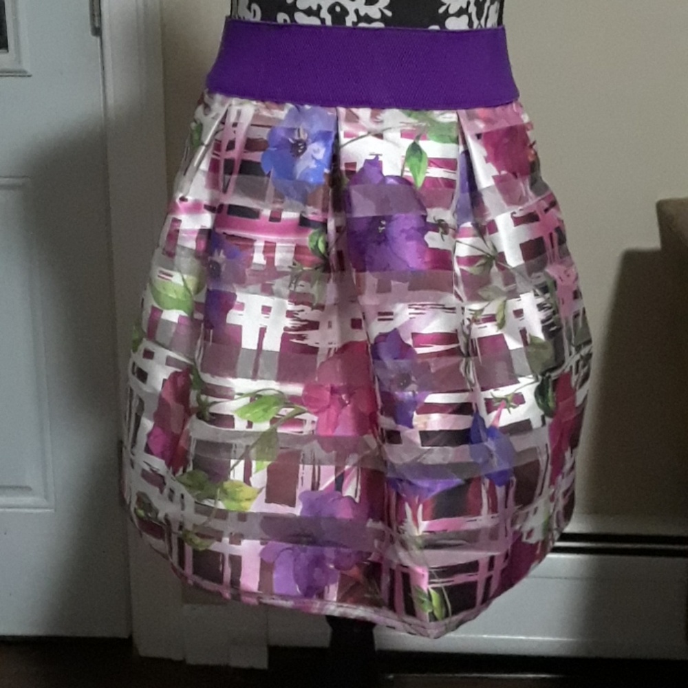 Purple/pink floral skirt. New.